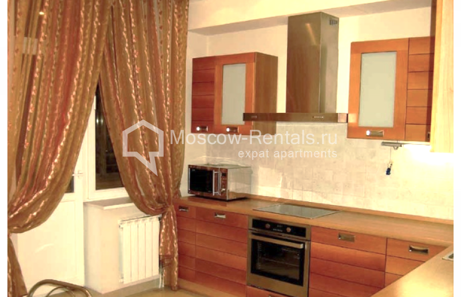 Photo #2 3-room (2 BR) apartment for <a href="http://moscow-rentals.ru/en/articles/long-term-rent" target="_blank">a long-term</a> rent
 in Russia, Moscow, Udaltsova str, 27