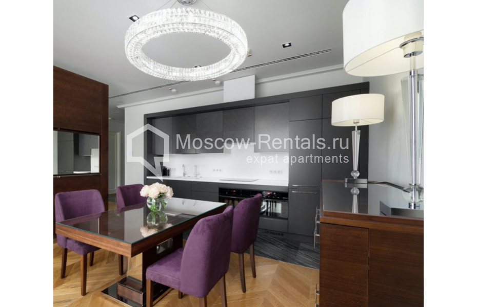 Photo #2 2-room (1 BR) apartment for <a href="http://moscow-rentals.ru/en/articles/long-term-rent" target="_blank">a long-term</a> rent
 in Russia, Moscow, Okhotnyi Ryad, 2