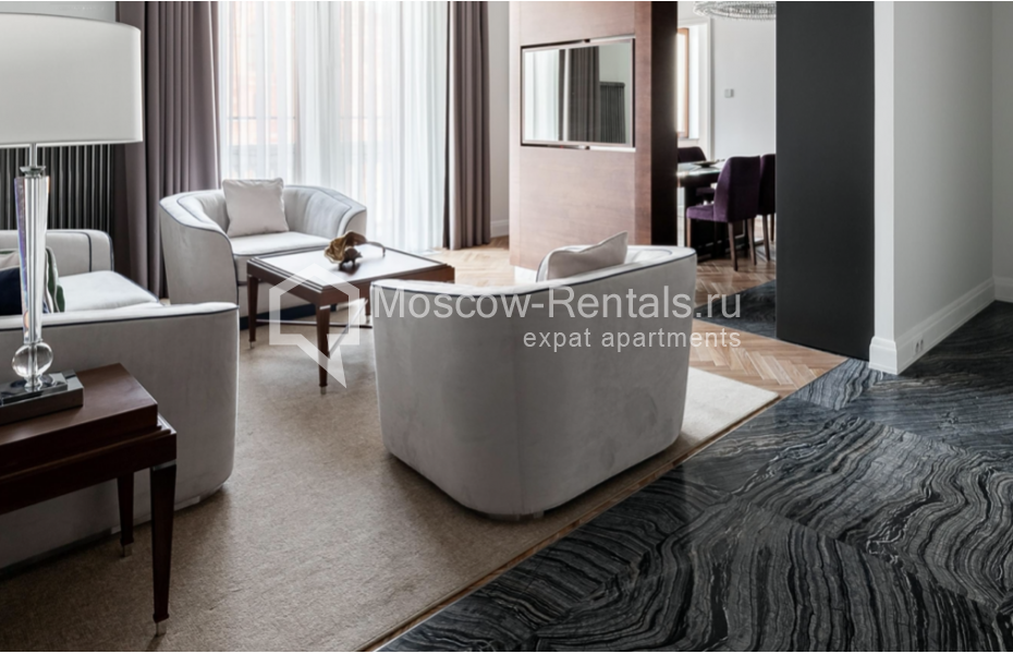 Photo #2 2-room (1 BR) apartment for <a href="http://moscow-rentals.ru/en/articles/long-term-rent" target="_blank">a long-term</a> rent
 in Russia, Moscow, Okhotnyi Ryad, 2