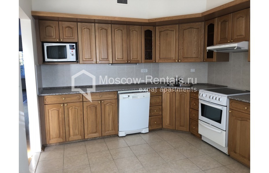 Photo #6 House for <a href="http://moscow-rentals.ru/en/articles/long-term-rent" target="_blank">a long-term</a> rent
 in Russia, Moscow, Moscow area, Krasnogorsk region, Angelovo village