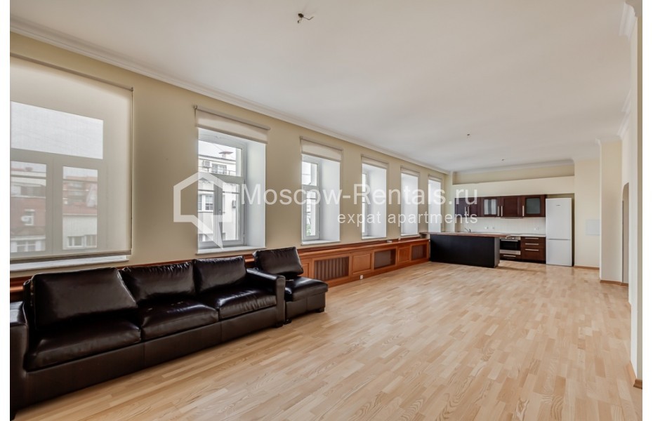 Photo #1 4-room (3 BR) apartment for <a href="http://moscow-rentals.ru/en/articles/long-term-rent" target="_blank">a long-term</a> rent
 in Russia, Moscow, Poslednyi lane, 19