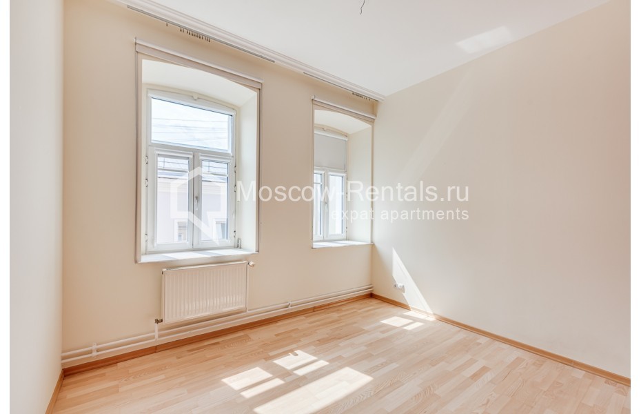 Photo #11 4-room (3 BR) apartment for <a href="http://moscow-rentals.ru/en/articles/long-term-rent" target="_blank">a long-term</a> rent
 in Russia, Moscow, Poslednyi lane, 19