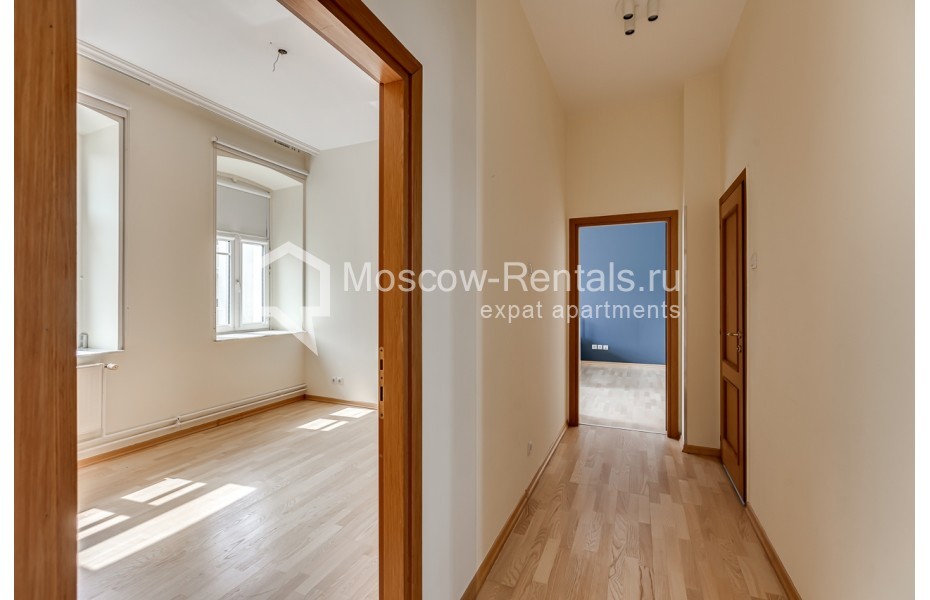 Photo #20 4-room (3 BR) apartment for <a href="http://moscow-rentals.ru/en/articles/long-term-rent" target="_blank">a long-term</a> rent
 in Russia, Moscow, Poslednyi lane, 19
