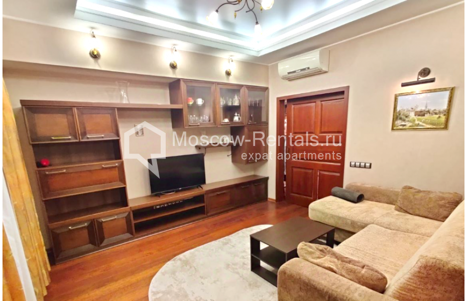 Photo #2 3-room (2 BR) apartment for <a href="http://moscow-rentals.ru/en/articles/long-term-rent" target="_blank">a long-term</a> rent
 in Russia, Moscow, Denezhnyi lane, 8-10