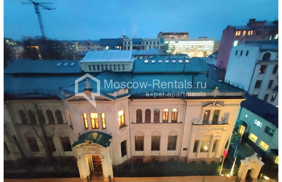 Photo #12 3-room (2 BR) apartment for <a href="http://moscow-rentals.ru/en/articles/long-term-rent" target="_blank">a long-term</a> rent
 in Russia, Moscow, Denezhnyi lane, 8-10