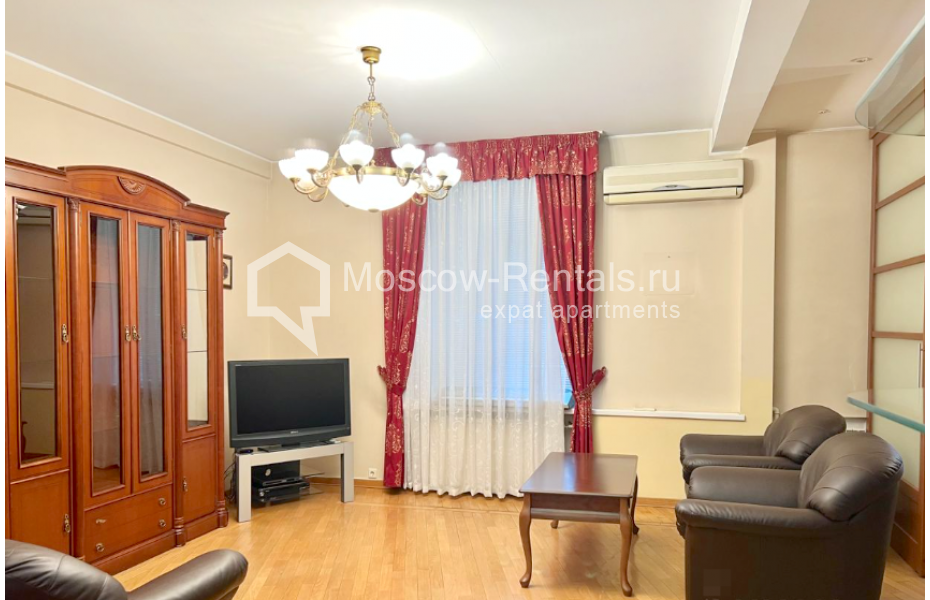 Photo #5 3-room (2 BR) apartment for <a href="http://moscow-rentals.ru/en/articles/long-term-rent" target="_blank">a long-term</a> rent
 in Russia, Moscow, B. Polyanka str, 3/9