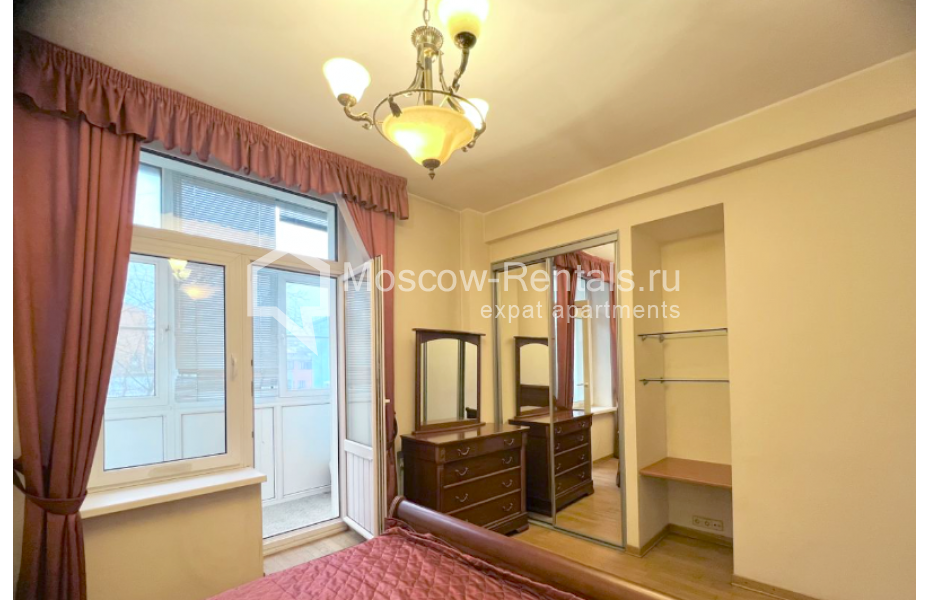 Photo #11 3-room (2 BR) apartment for <a href="http://moscow-rentals.ru/en/articles/long-term-rent" target="_blank">a long-term</a> rent
 in Russia, Moscow, B. Polyanka str, 3/9