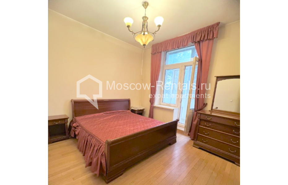 Photo #12 3-room (2 BR) apartment for <a href="http://moscow-rentals.ru/en/articles/long-term-rent" target="_blank">a long-term</a> rent
 in Russia, Moscow, B. Polyanka str, 3/9