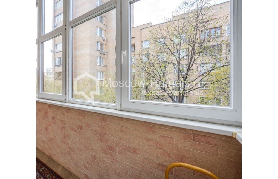 Photo #21 3-room (2 BR) apartment for <a href="http://moscow-rentals.ru/en/articles/long-term-rent" target="_blank">a long-term</a> rent
 in Russia, Moscow, Sivtesv Vrazhek lane, 14