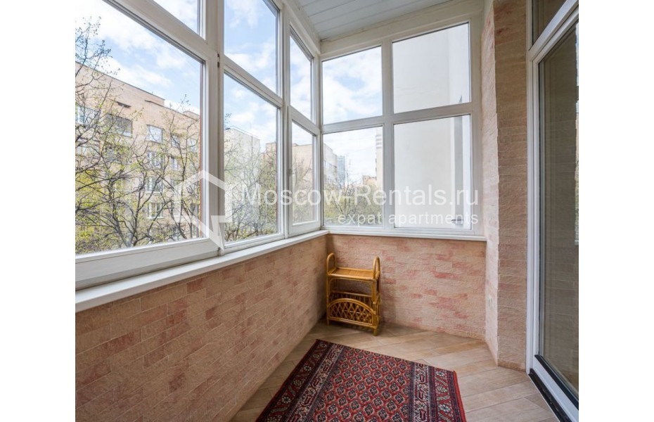 Photo #20 3-room (2 BR) apartment for <a href="http://moscow-rentals.ru/en/articles/long-term-rent" target="_blank">a long-term</a> rent
 in Russia, Moscow, Sivtesv Vrazhek lane, 14