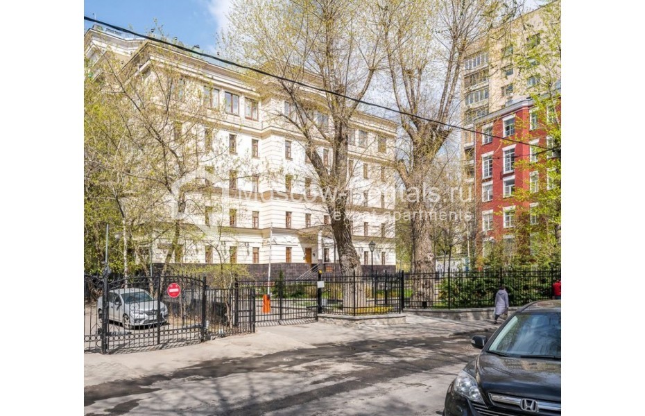 Photo #35 3-room (2 BR) apartment for <a href="http://moscow-rentals.ru/en/articles/long-term-rent" target="_blank">a long-term</a> rent
 in Russia, Moscow, Sivtesv Vrazhek lane, 14