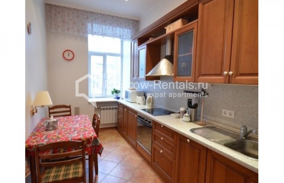 Photo #4 3-room (2 BR) apartment for <a href="http://moscow-rentals.ru/en/articles/long-term-rent" target="_blank">a long-term</a> rent
 in Russia, Moscow, Khlebny lane, 9
