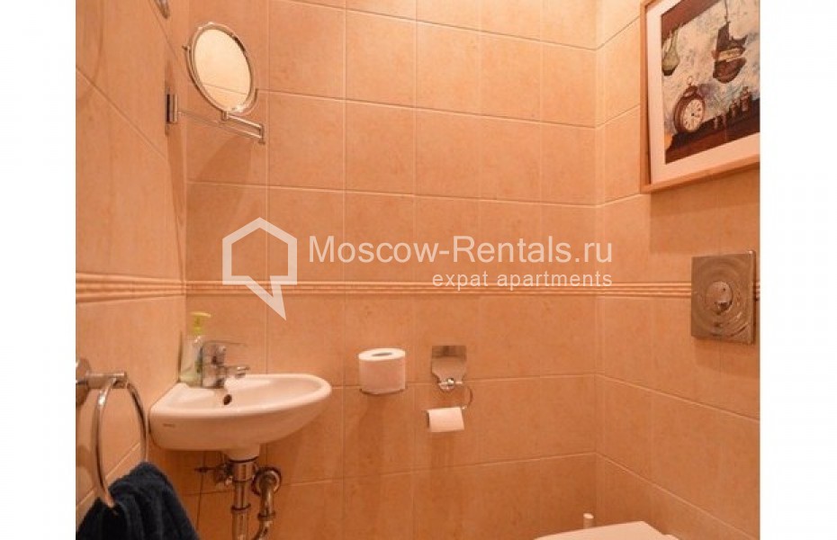 Photo #11 3-room (2 BR) apartment for <a href="http://moscow-rentals.ru/en/articles/long-term-rent" target="_blank">a long-term</a> rent
 in Russia, Moscow, Khlebny lane, 9