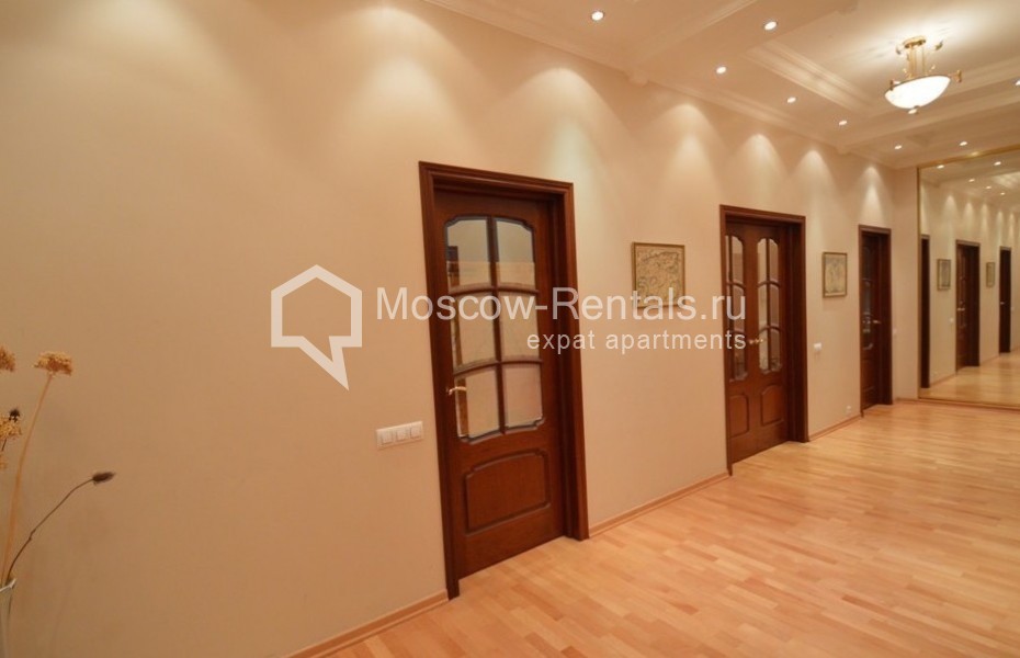 Photo #15 3-room (2 BR) apartment for <a href="http://moscow-rentals.ru/en/articles/long-term-rent" target="_blank">a long-term</a> rent
 in Russia, Moscow, Khlebny lane, 9