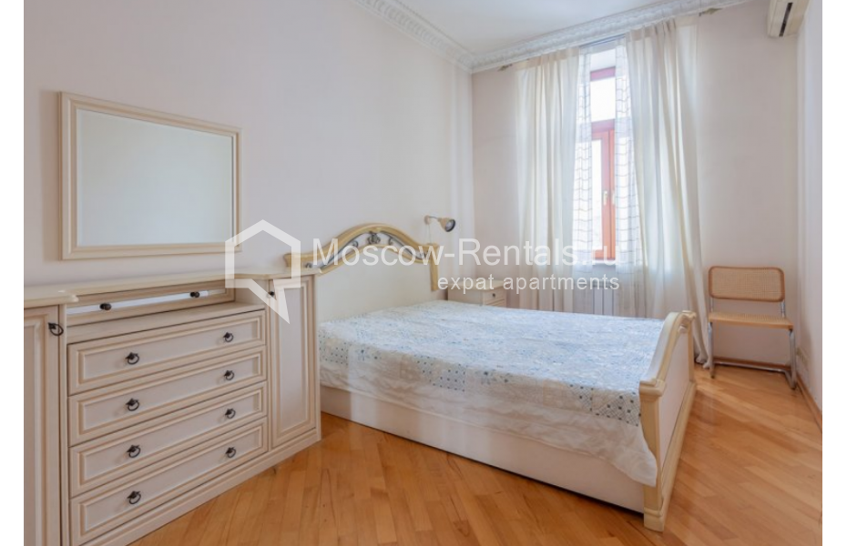 Photo #7 3-room (2 BR) apartment for <a href="http://moscow-rentals.ru/en/articles/long-term-rent" target="_blank">a long-term</a> rent
 in Russia, Moscow, B. Ordynka str, 34-38