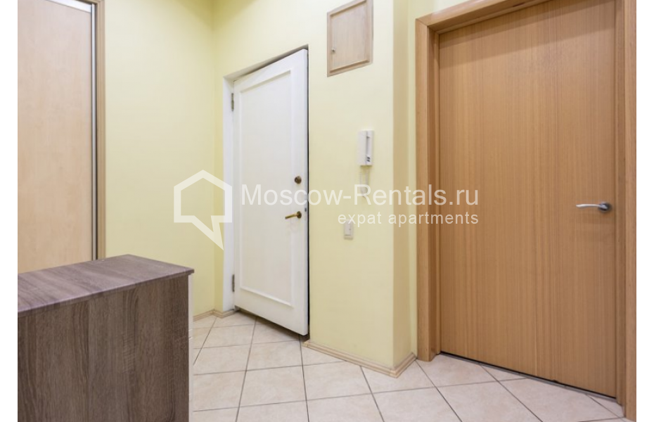 Photo #13 3-room (2 BR) apartment for <a href="http://moscow-rentals.ru/en/articles/long-term-rent" target="_blank">a long-term</a> rent
 in Russia, Moscow, B. Ordynka str, 34-38