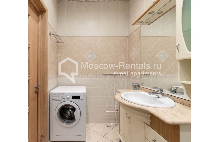 Photo #12 3-room (2 BR) apartment for <a href="http://moscow-rentals.ru/en/articles/long-term-rent" target="_blank">a long-term</a> rent
 in Russia, Moscow, B. Ordynka str, 34-38