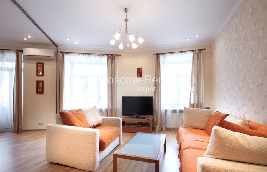Photo #1 3-room (2 BR) apartment for <a href="http://moscow-rentals.ru/en/articles/long-term-rent" target="_blank">a long-term</a> rent
 in Russia, Moscow, Merzlyakovsky lane, 5/1
