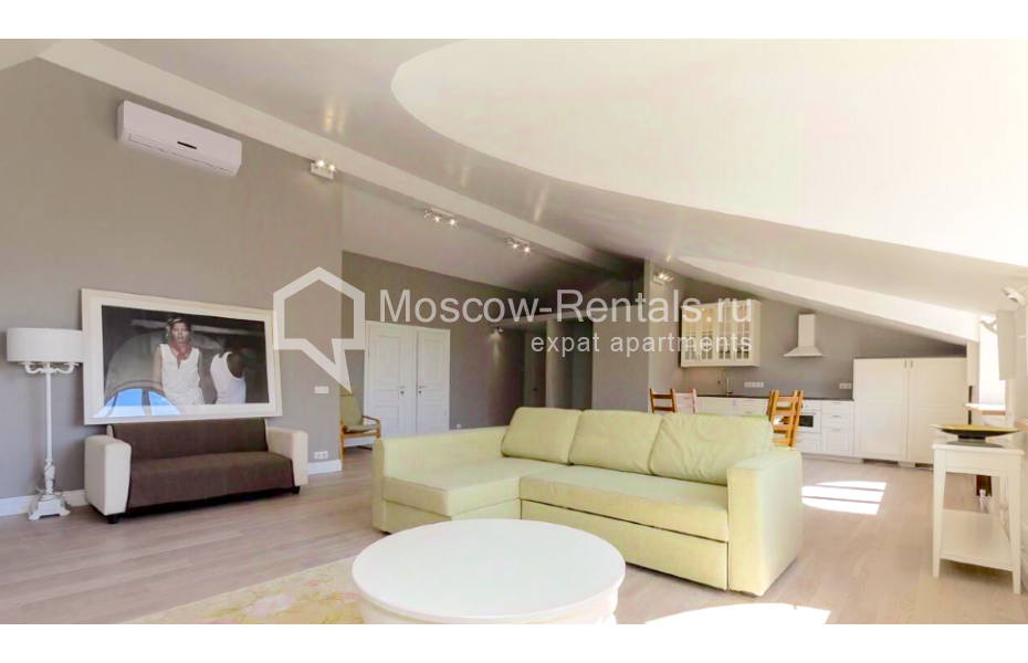 Photo #1 3-room (2 BR) apartment for <a href="http://moscow-rentals.ru/en/articles/long-term-rent" target="_blank">a long-term</a> rent
 in Russia, Moscow, M. Kozlovskyi lane, 8