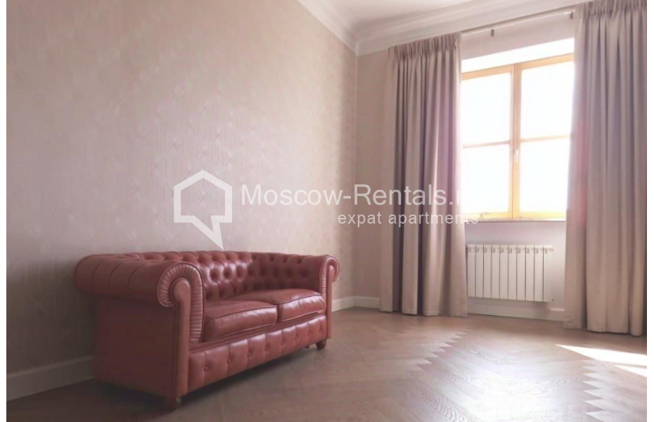 Photo #12 4-room (3 BR) apartment for <a href="http://moscow-rentals.ru/en/articles/long-term-rent" target="_blank">a long-term</a> rent
 in Russia, Moscow, Lavrushinskyi lane, 17С2