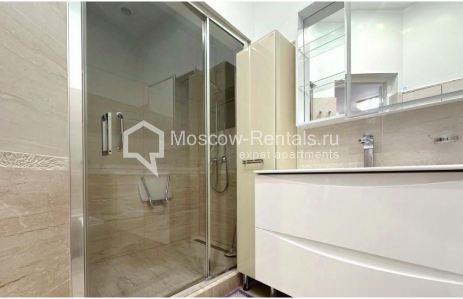 Photo #18 4-room (3 BR) apartment for <a href="http://moscow-rentals.ru/en/articles/long-term-rent" target="_blank">a long-term</a> rent
 in Russia, Moscow, Lavrushinskyi lane, 17С2