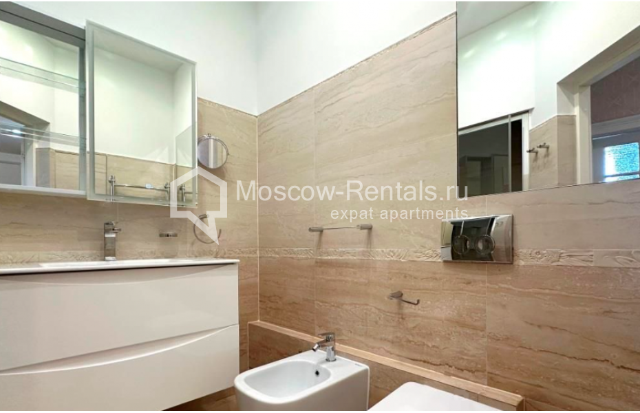 Photo #19 4-room (3 BR) apartment for <a href="http://moscow-rentals.ru/en/articles/long-term-rent" target="_blank">a long-term</a> rent
 in Russia, Moscow, Lavrushinskyi lane, 17С2