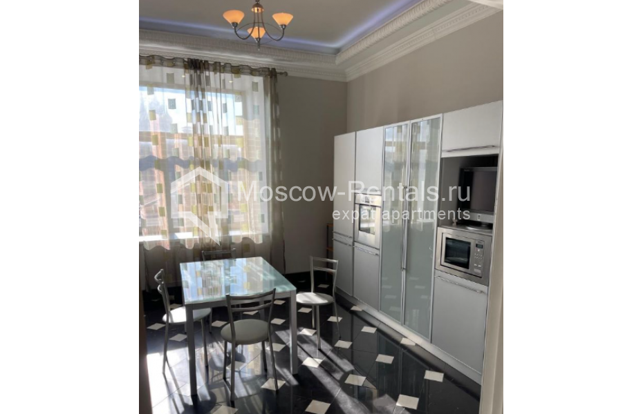 Photo #1 4-room (3 BR) apartment for <a href="http://moscow-rentals.ru/en/articles/long-term-rent" target="_blank">a long-term</a> rent
 in Russia, Moscow, B. Ordynka str, 13/9С1