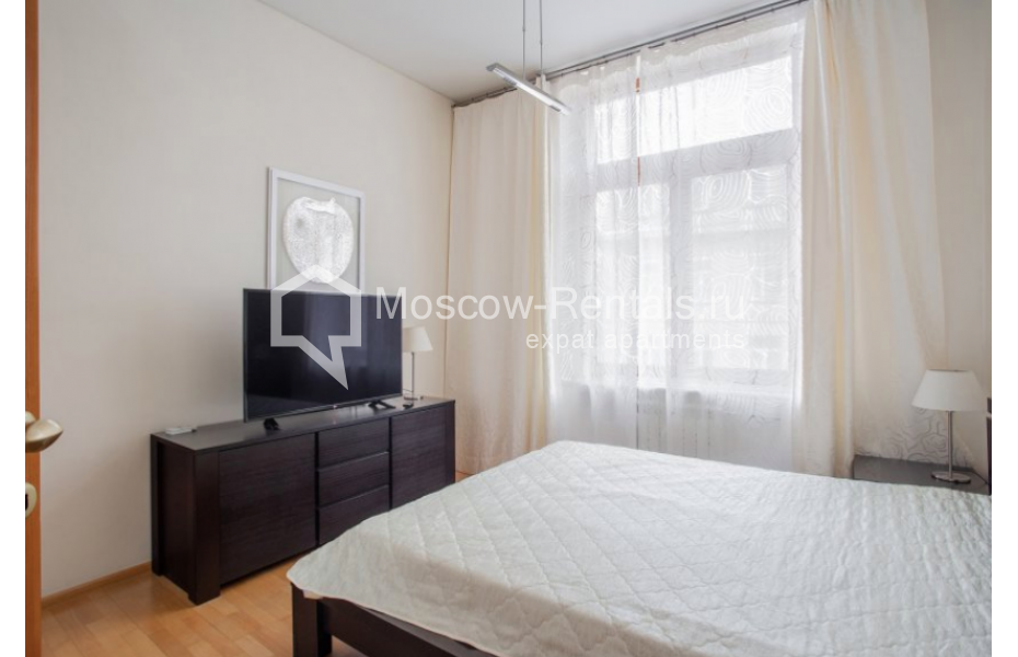 Photo #8 3-room (2 BR) apartment for <a href="http://moscow-rentals.ru/en/articles/long-term-rent" target="_blank">a long-term</a> rent
 in Russia, Moscow, B. Polyanka str, 3/9