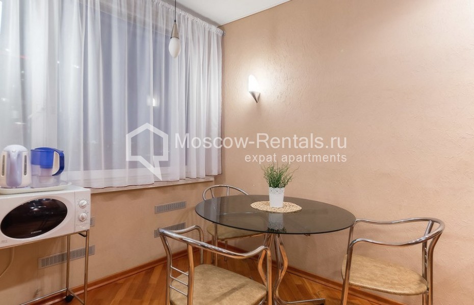 Photo #5 3-room (2 BR) apartment for <a href="http://moscow-rentals.ru/en/articles/long-term-rent" target="_blank">a long-term</a> rent
 in Russia, Moscow, New Arbat str, 10