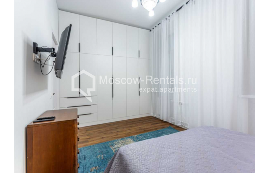 Photo #13 3-room (2 BR) apartment for <a href="http://moscow-rentals.ru/en/articles/long-term-rent" target="_blank">a long-term</a> rent
 in Russia, Moscow, Merzlyakovskyi lane, 7/2