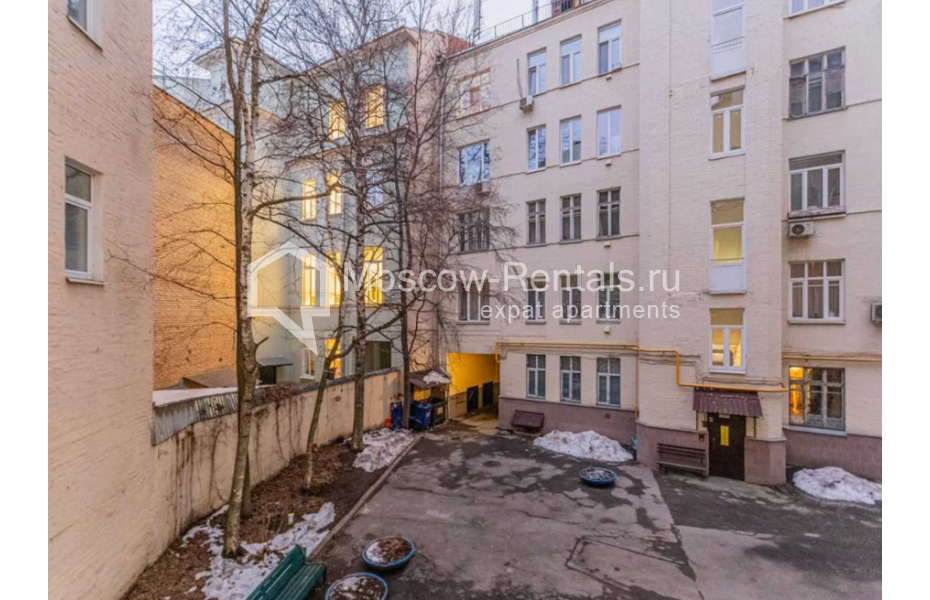 Photo #21 3-room (2 BR) apartment for <a href="http://moscow-rentals.ru/en/articles/long-term-rent" target="_blank">a long-term</a> rent
 in Russia, Moscow, Merzlyakovskyi lane, 7/2