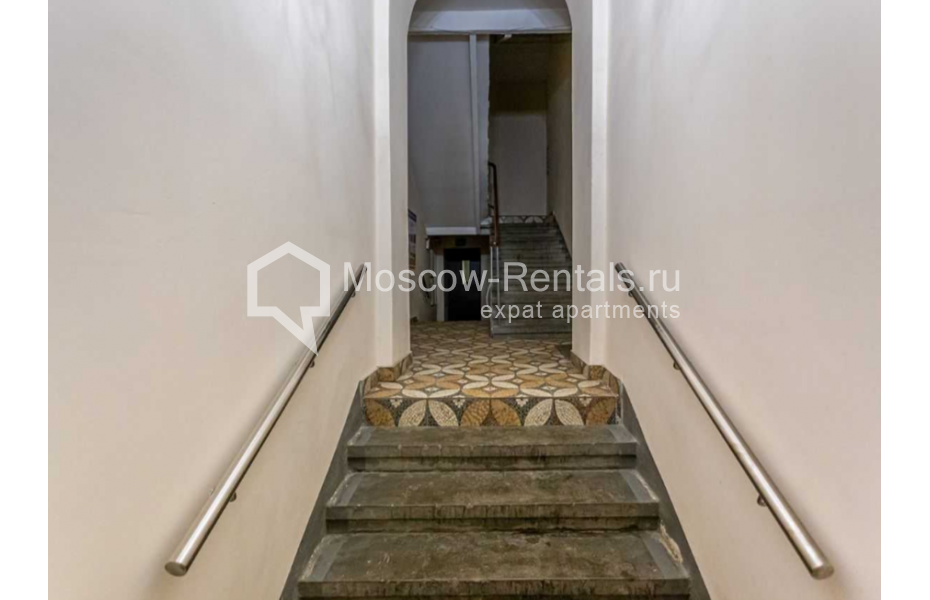 Photo #23 3-room (2 BR) apartment for <a href="http://moscow-rentals.ru/en/articles/long-term-rent" target="_blank">a long-term</a> rent
 in Russia, Moscow, Merzlyakovskyi lane, 7/2