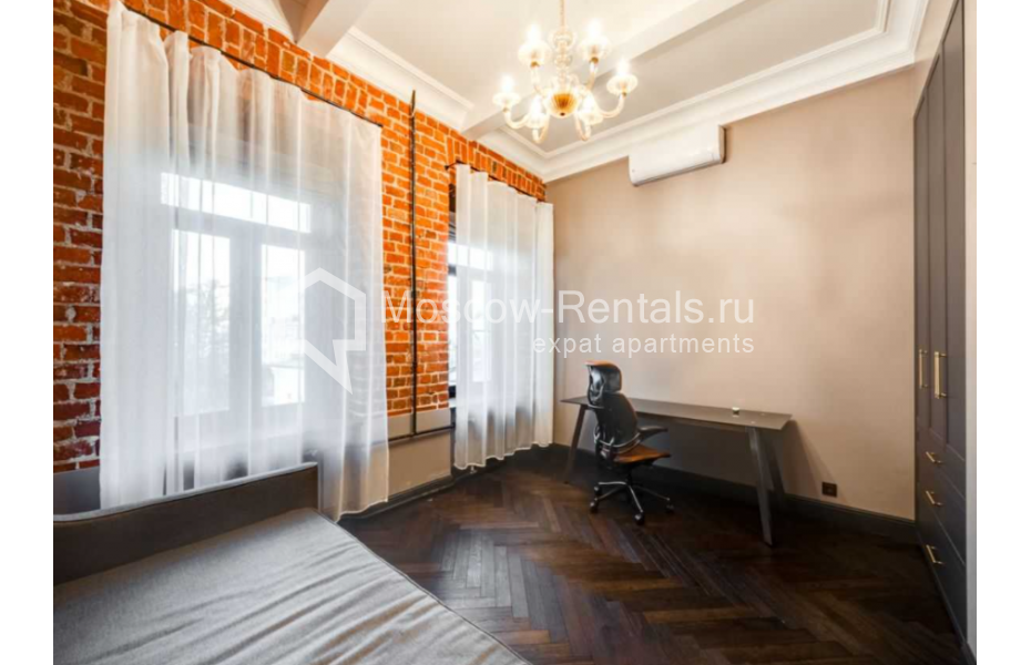 Photo #6 3-room (2 BR) apartment for <a href="http://moscow-rentals.ru/en/articles/long-term-rent" target="_blank">a long-term</a> rent
 in Russia, Moscow, Novoslobodskaya str, 5с2