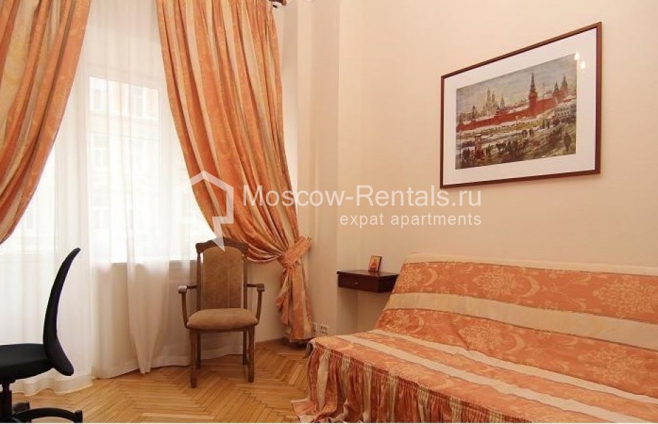Photo #6 3-room (2 BR) apartment for <a href="http://moscow-rentals.ru/en/articles/long-term-rent" target="_blank">a long-term</a> rent
 in Russia, Moscow, Arbat str, 20