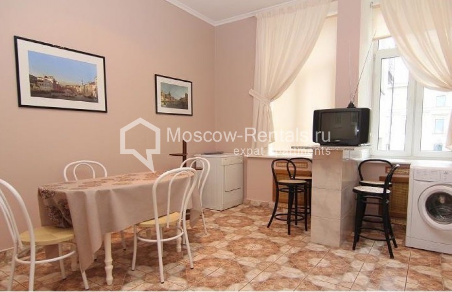 Photo #9 3-room (2 BR) apartment for <a href="http://moscow-rentals.ru/en/articles/long-term-rent" target="_blank">a long-term</a> rent
 in Russia, Moscow, Arbat str, 20