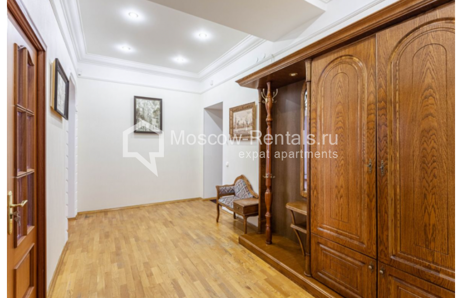 Photo #20 4-room (3 BR) apartment for <a href="http://moscow-rentals.ru/en/articles/long-term-rent" target="_blank">a long-term</a> rent
 in Russia, Moscow, Kotelnicheskaya emb, 1/15кА