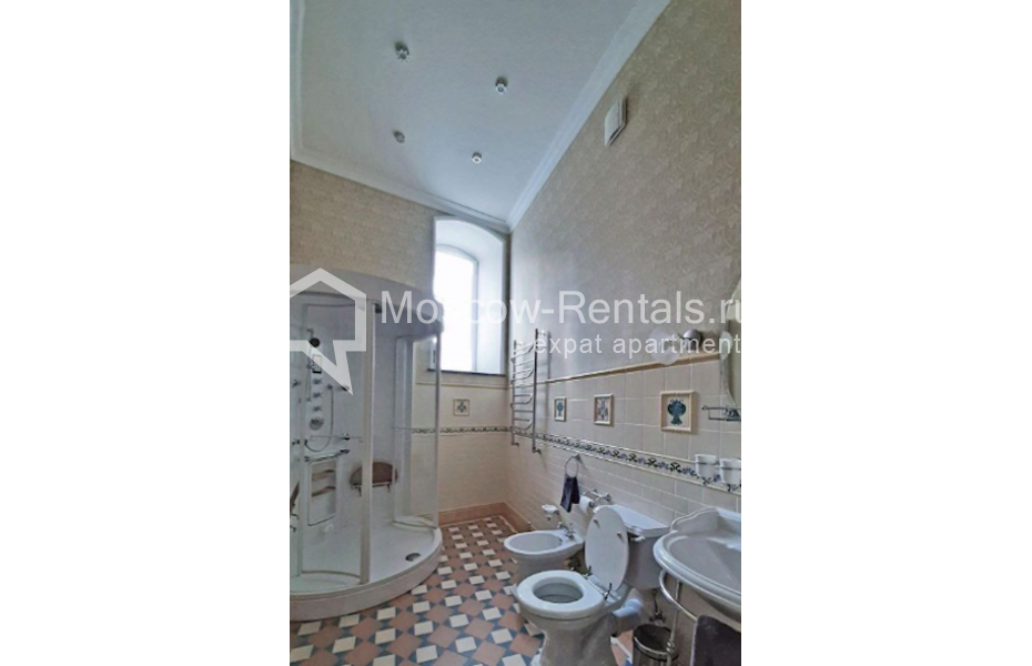 Photo #7 3-room (2 BR) apartment for <a href="http://moscow-rentals.ru/en/articles/long-term-rent" target="_blank">a long-term</a> rent
 in Russia, Moscow, Prechistenka str, 28