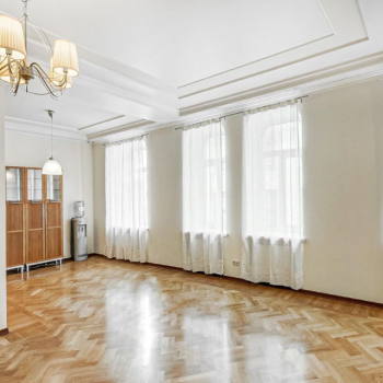 Photo #1 4-room (3 BR) apartment for <a href="http://moscow-rentals.ru/en/articles/long-term-rent" target="_blank">a long-term</a> rent
 in Russia, Moscow, Philippovskyi lane, 18