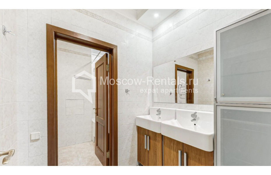 Photo #8 4-room (3 BR) apartment for <a href="http://moscow-rentals.ru/en/articles/long-term-rent" target="_blank">a long-term</a> rent
 in Russia, Moscow, Philippovskyi lane, 18