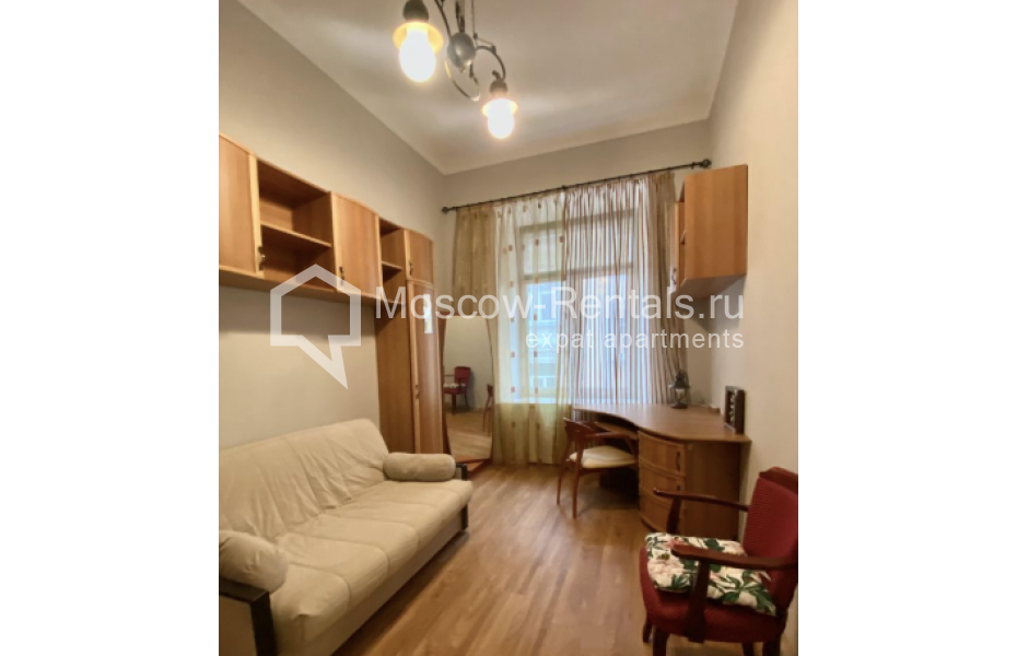 Photo #4 4-room (3 BR) apartment for <a href="http://moscow-rentals.ru/en/articles/long-term-rent" target="_blank">a long-term</a> rent
 in Russia, Moscow, Tverskaya str, 12с8