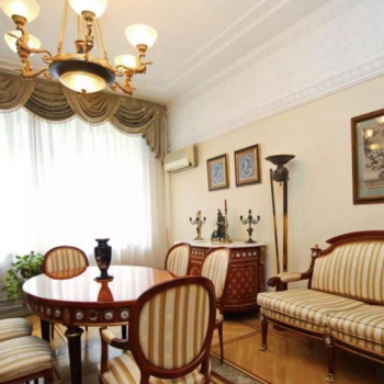 Photo #1 4-room (3 BR) apartment for <a href="http://moscow-rentals.ru/en/articles/long-term-rent" target="_blank">a long-term</a> rent
 in Russia, Moscow, Smolenskyi blv, 15