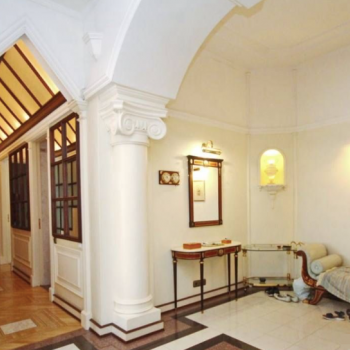 Photo #2 4-room (3 BR) apartment for <a href="http://moscow-rentals.ru/en/articles/long-term-rent" target="_blank">a long-term</a> rent
 in Russia, Moscow, Smolenskyi blv, 15