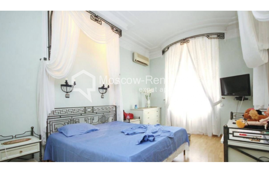 Photo #5 4-room (3 BR) apartment for <a href="http://moscow-rentals.ru/en/articles/long-term-rent" target="_blank">a long-term</a> rent
 in Russia, Moscow, Smolenskyi blv, 15