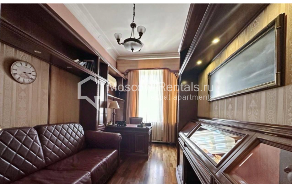 Photo #8 4-room (3 BR) apartment for <a href="http://moscow-rentals.ru/en/articles/long-term-rent" target="_blank">a long-term</a> rent
 in Russia, Moscow, Smolenskyi blv, 15