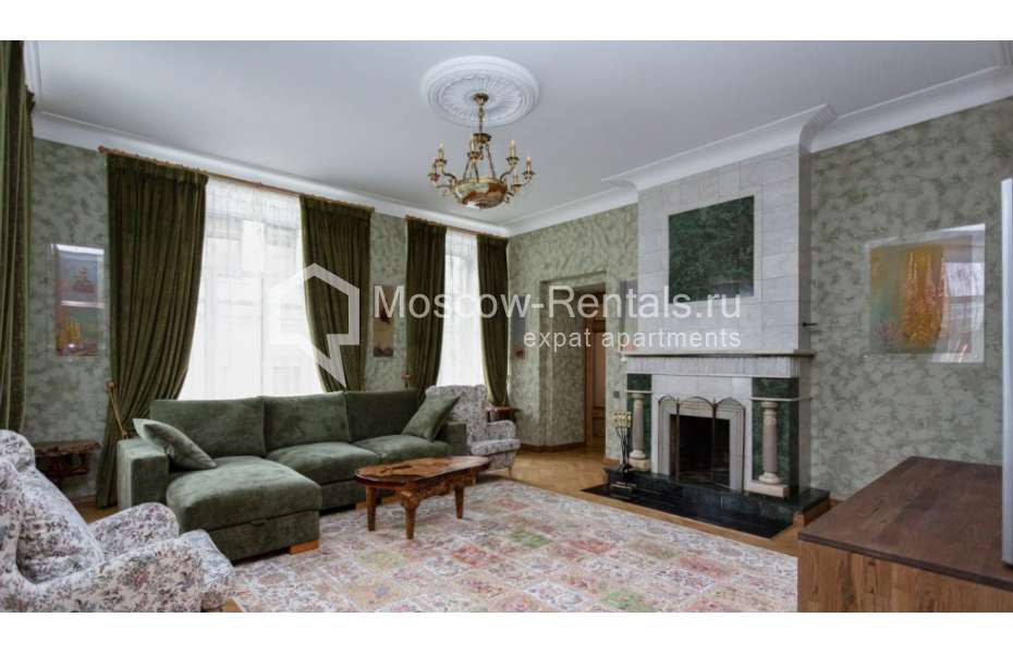 Photo #1 4-room (3 BR) apartment for <a href="http://moscow-rentals.ru/en/articles/long-term-rent" target="_blank">a long-term</a> rent
 in Russia, Moscow, Petrovka str, 24С3