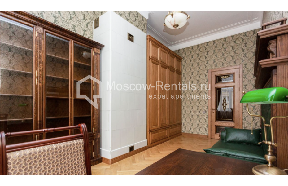Photo #12 4-room (3 BR) apartment for <a href="http://moscow-rentals.ru/en/articles/long-term-rent" target="_blank">a long-term</a> rent
 in Russia, Moscow, Petrovka str, 24С3