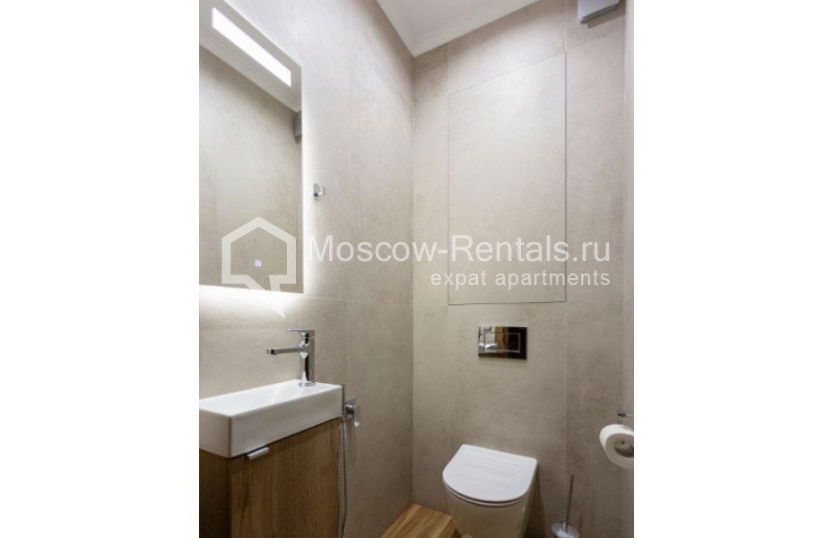 Photo #16 4-room (3 BR) apartment for <a href="http://moscow-rentals.ru/en/articles/long-term-rent" target="_blank">a long-term</a> rent
 in Russia, Moscow, Petrovka str, 24С3