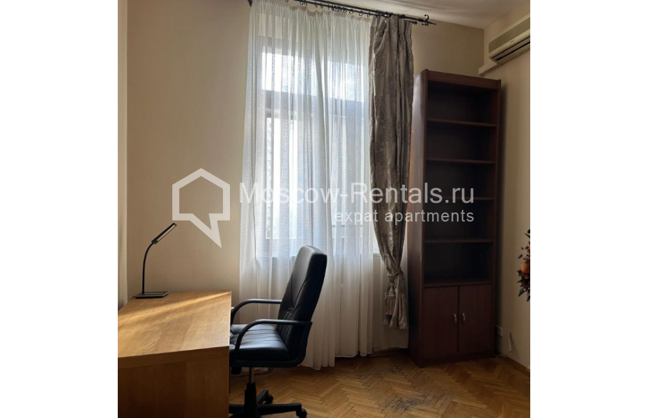 Photo #9 3-room (2 BR) apartment for <a href="http://moscow-rentals.ru/en/articles/long-term-rent" target="_blank">a long-term</a> rent
 in Russia, Moscow, Orlikov lane, 8