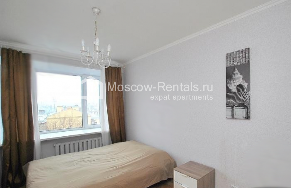 Photo #1 3-room (2 BR) apartment for <a href="http://moscow-rentals.ru/en/articles/long-term-rent" target="_blank">a long-term</a> rent
 in Russia, Moscow, Bolshaya Bronnaya str, 29