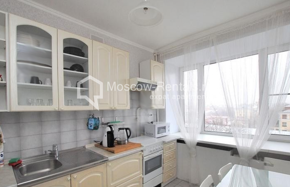 Photo #4 3-room (2 BR) apartment for <a href="http://moscow-rentals.ru/en/articles/long-term-rent" target="_blank">a long-term</a> rent
 in Russia, Moscow, Bolshaya Bronnaya str, 29